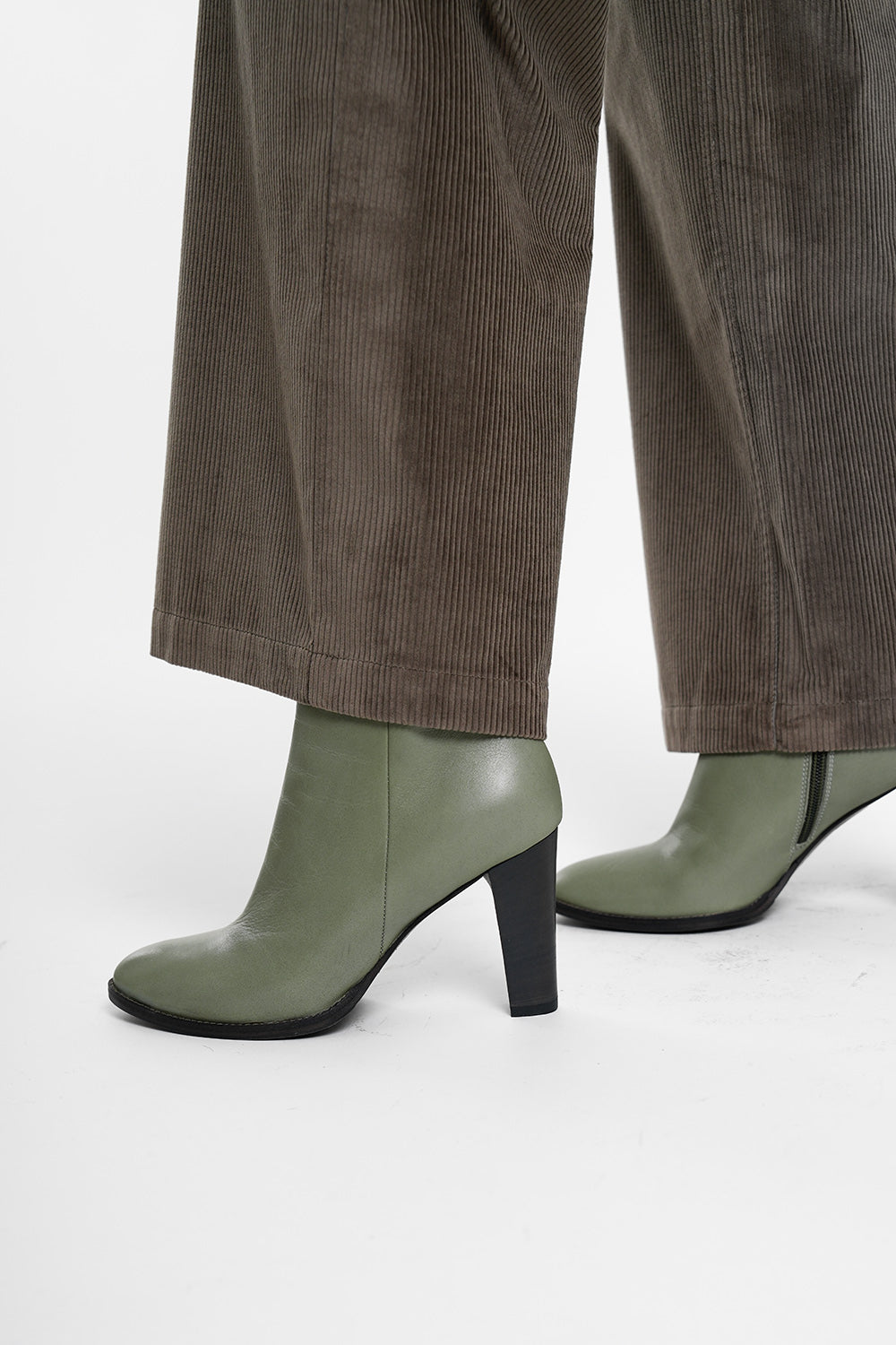 Flair Vit Boots - olive