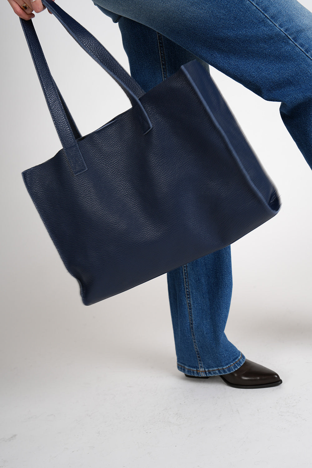 Livia Vit Bag - dark blue