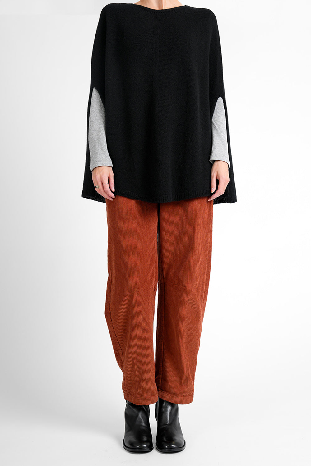 Quinn Cashmere Poncho - black